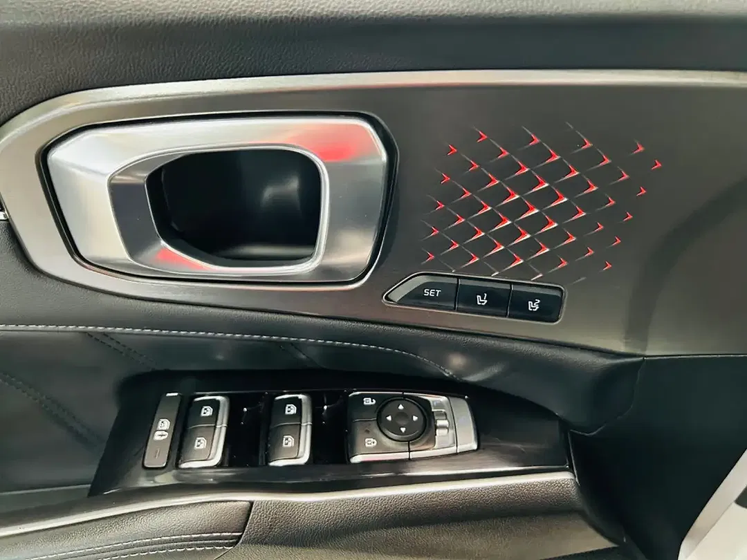 Kia Sorento - Thumbnail 13