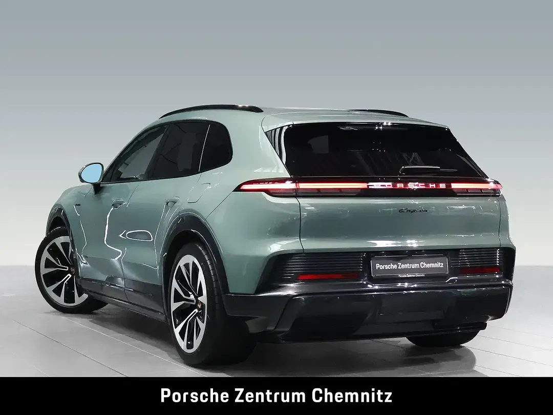 Porsche Cayenne - Thumbnail 3