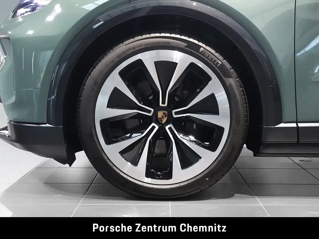 Porsche Cayenne - Thumbnail 6