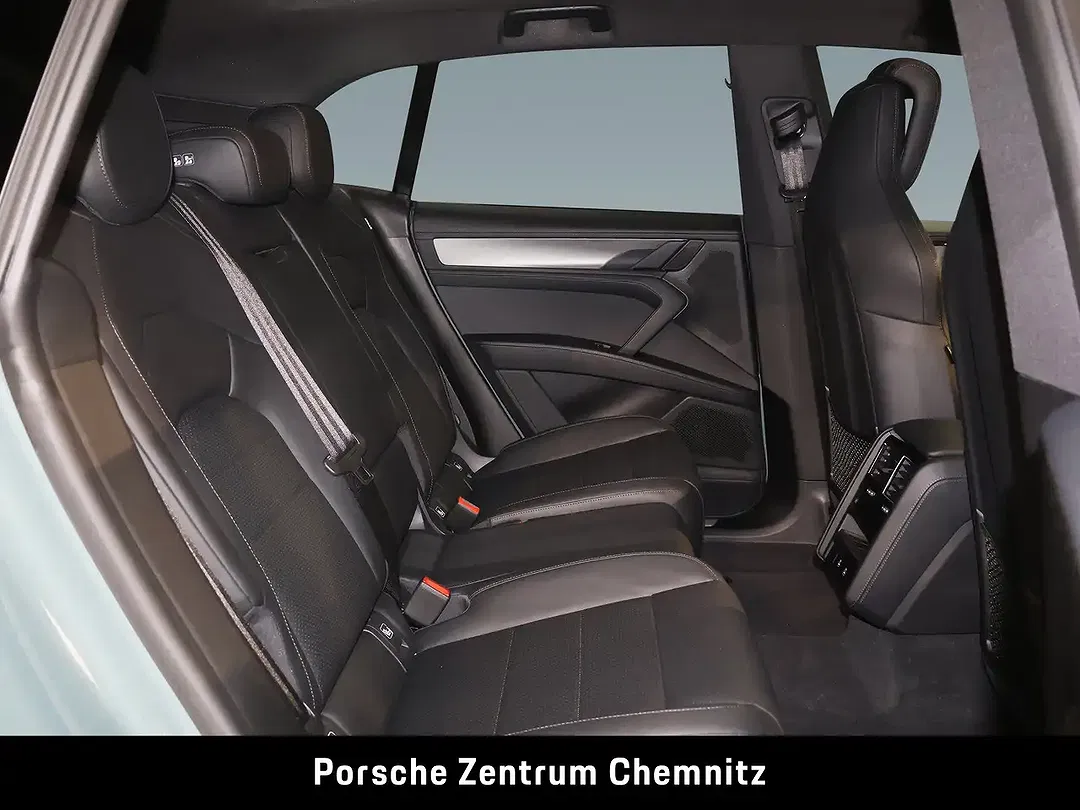 Porsche Cayenne - Thumbnail 8