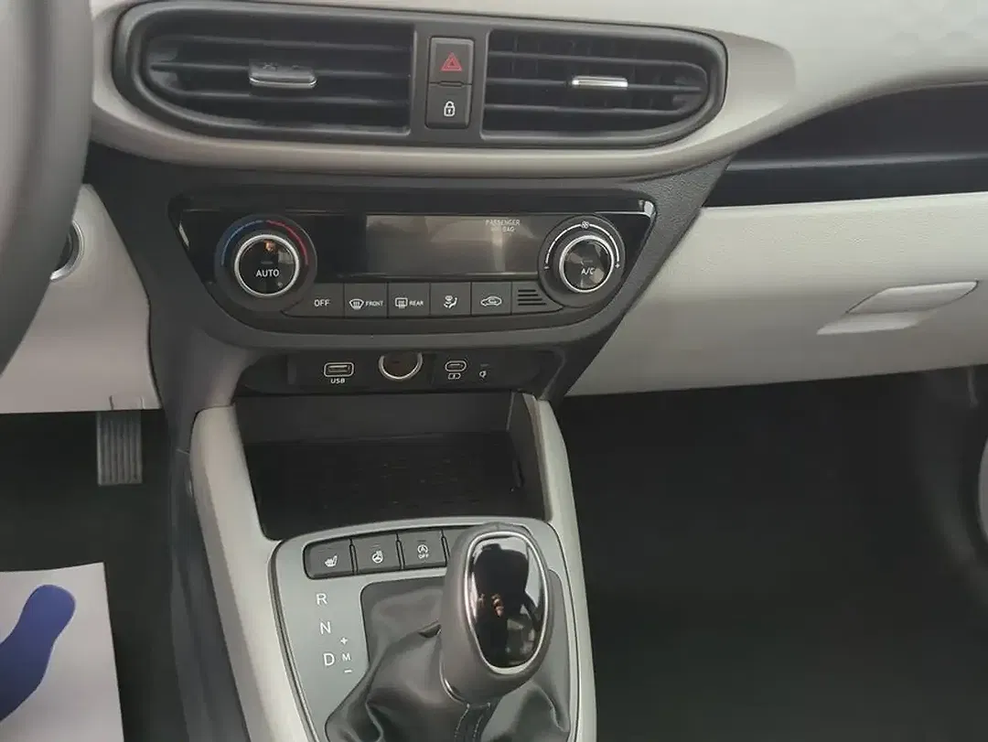 Hyundai i10 - Thumbnail 13