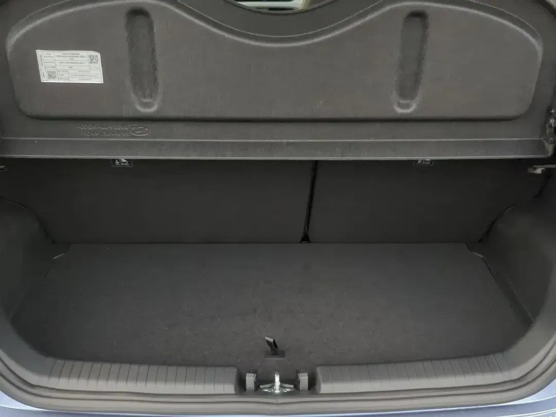 Hyundai i10 - Thumbnail 4