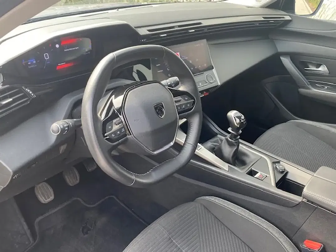 Peugeot 308 - Thumbnail 12