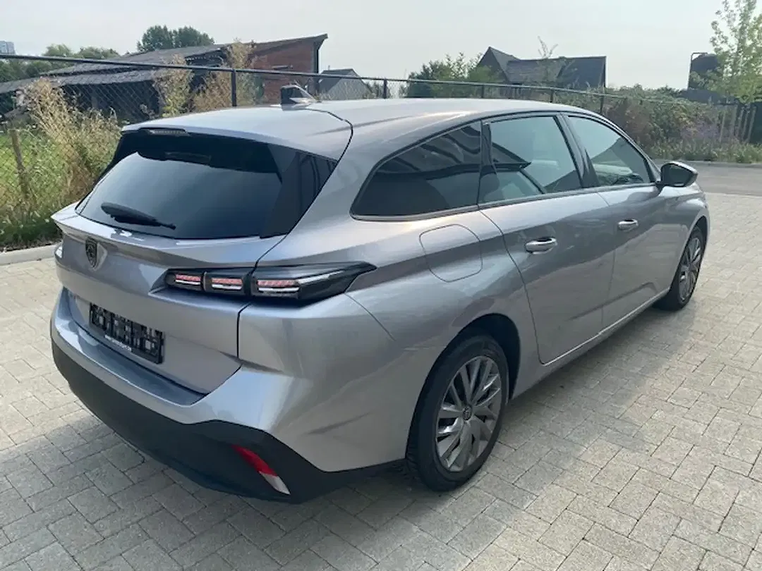 Peugeot 308 - Thumbnail 4