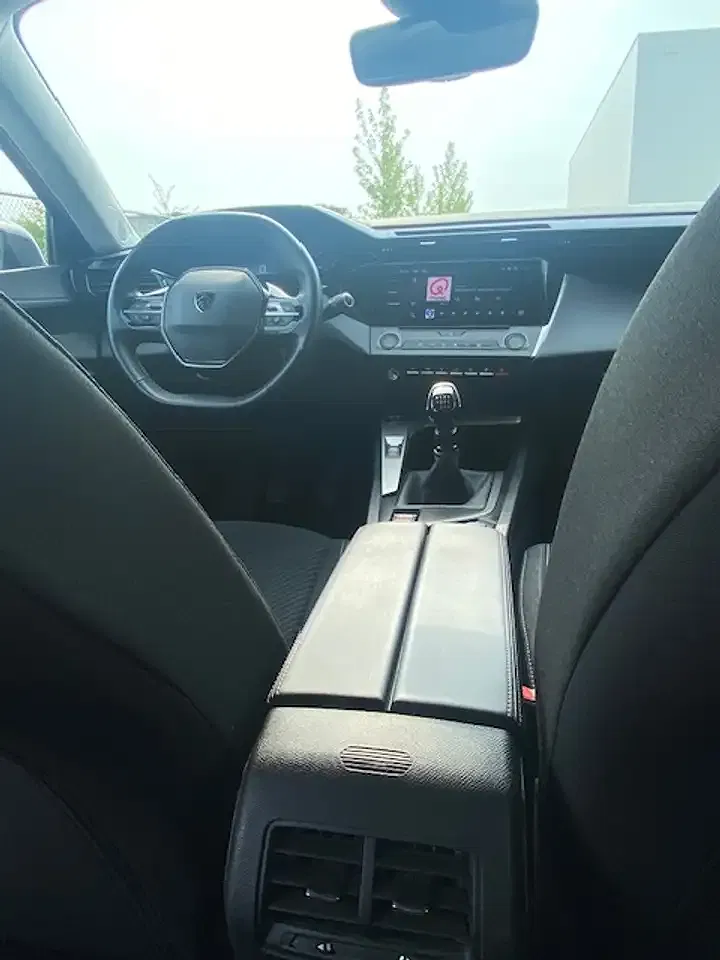 Peugeot 308 - Thumbnail 9