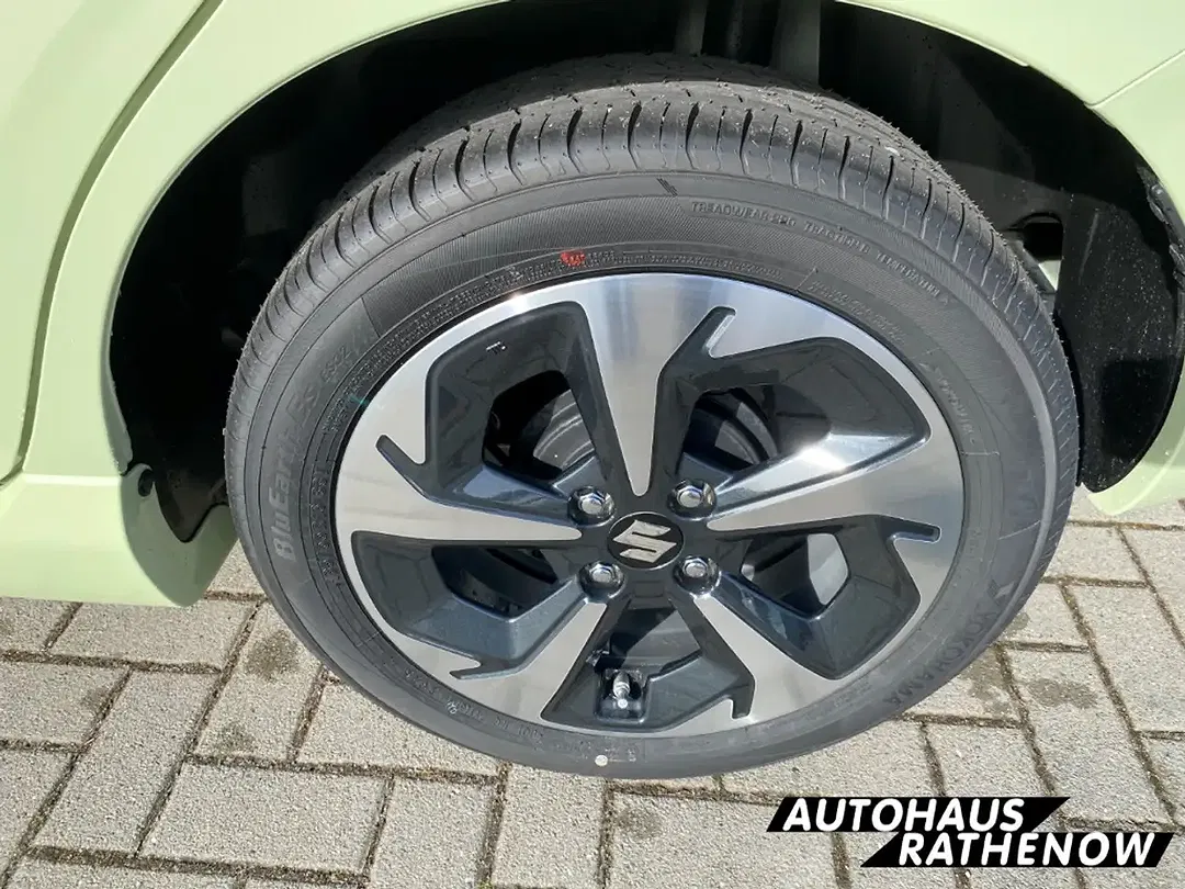 Suzuki Swift - Thumbnail 10
