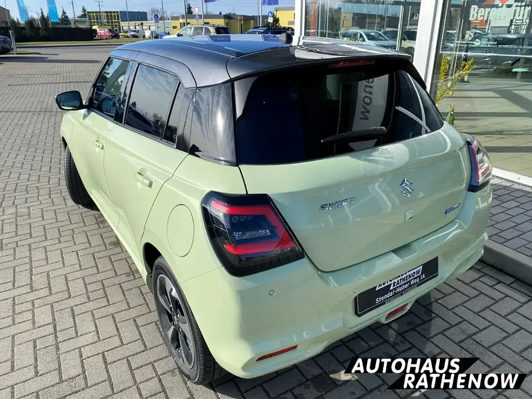 Suzuki Swift - Thumbnail 3