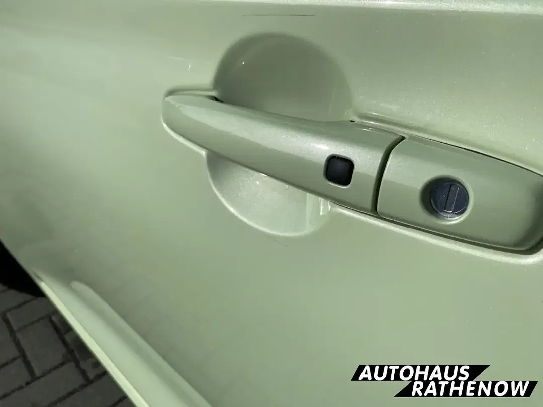 Suzuki Swift - Thumbnail 9