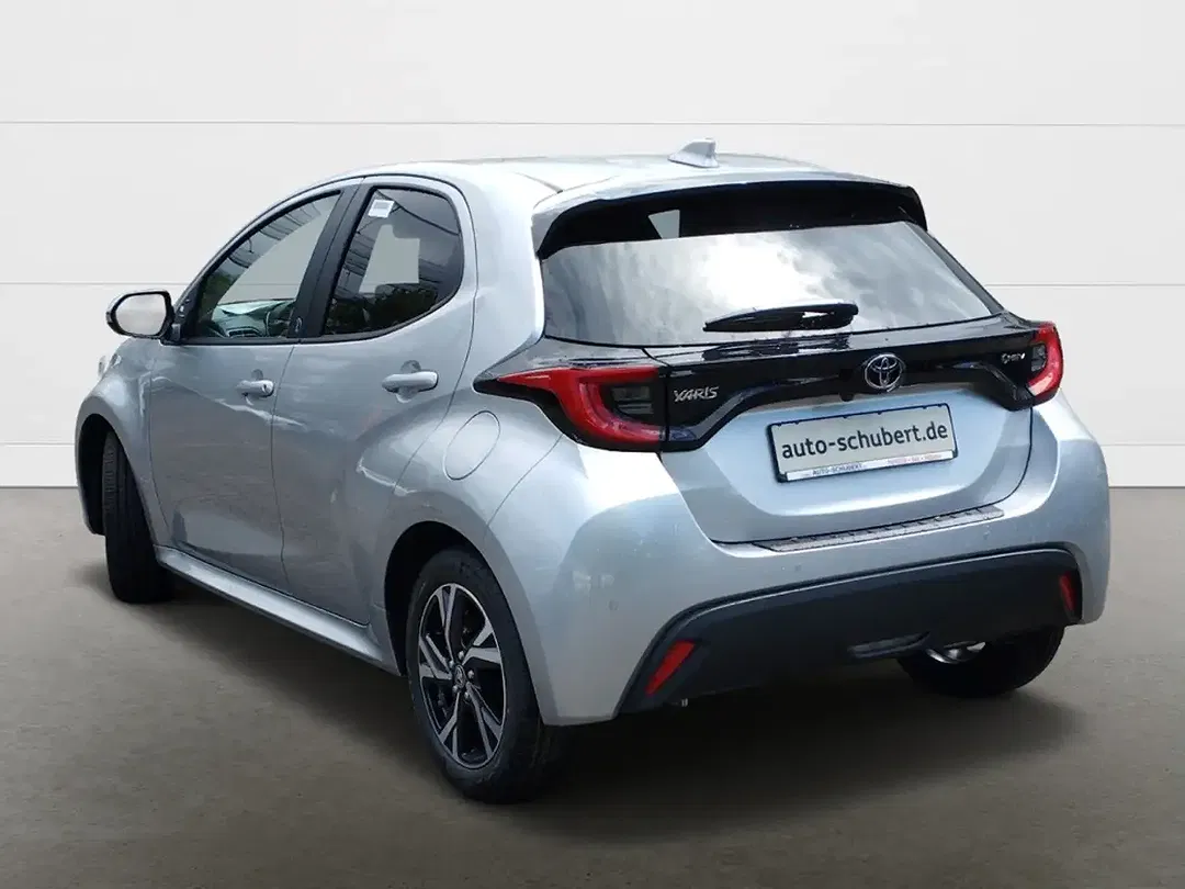 Toyota Yaris - Thumbnail 4