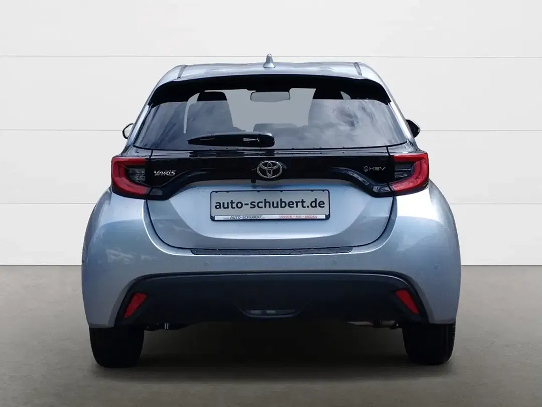 Toyota Yaris - Thumbnail 6