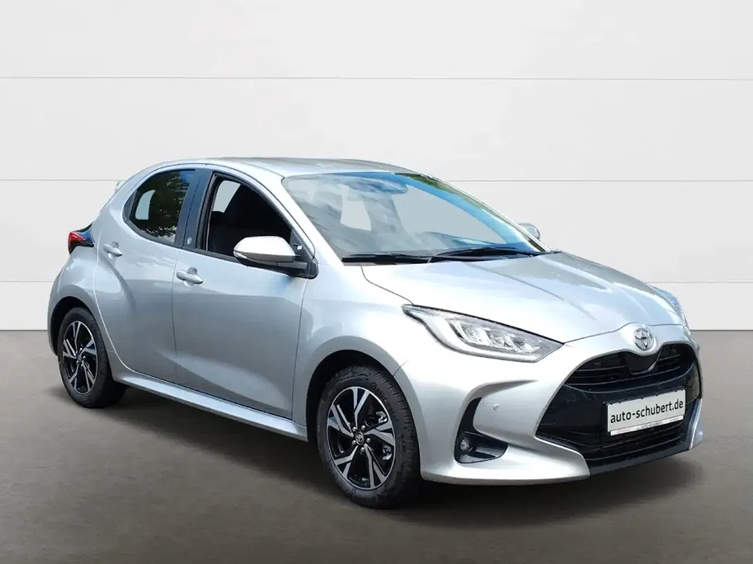 Toyota Yaris - Thumbnail 9