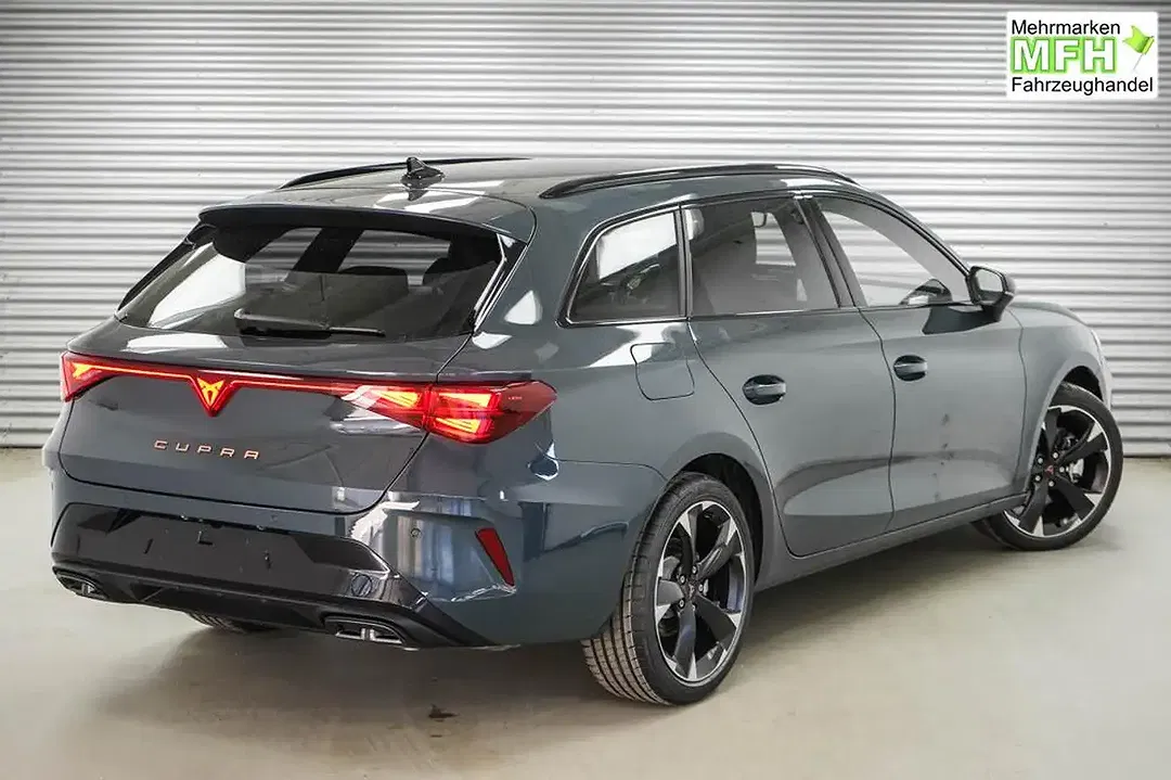 CUPRA Leon - Thumbnail 3