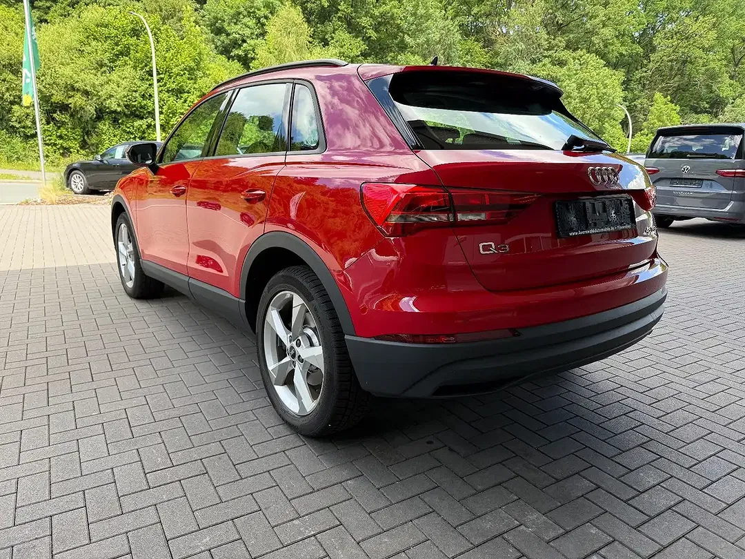 Audi Q3 - Thumbnail 6