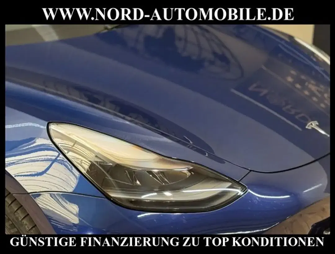 Tesla Model 3 - Thumbnail 11