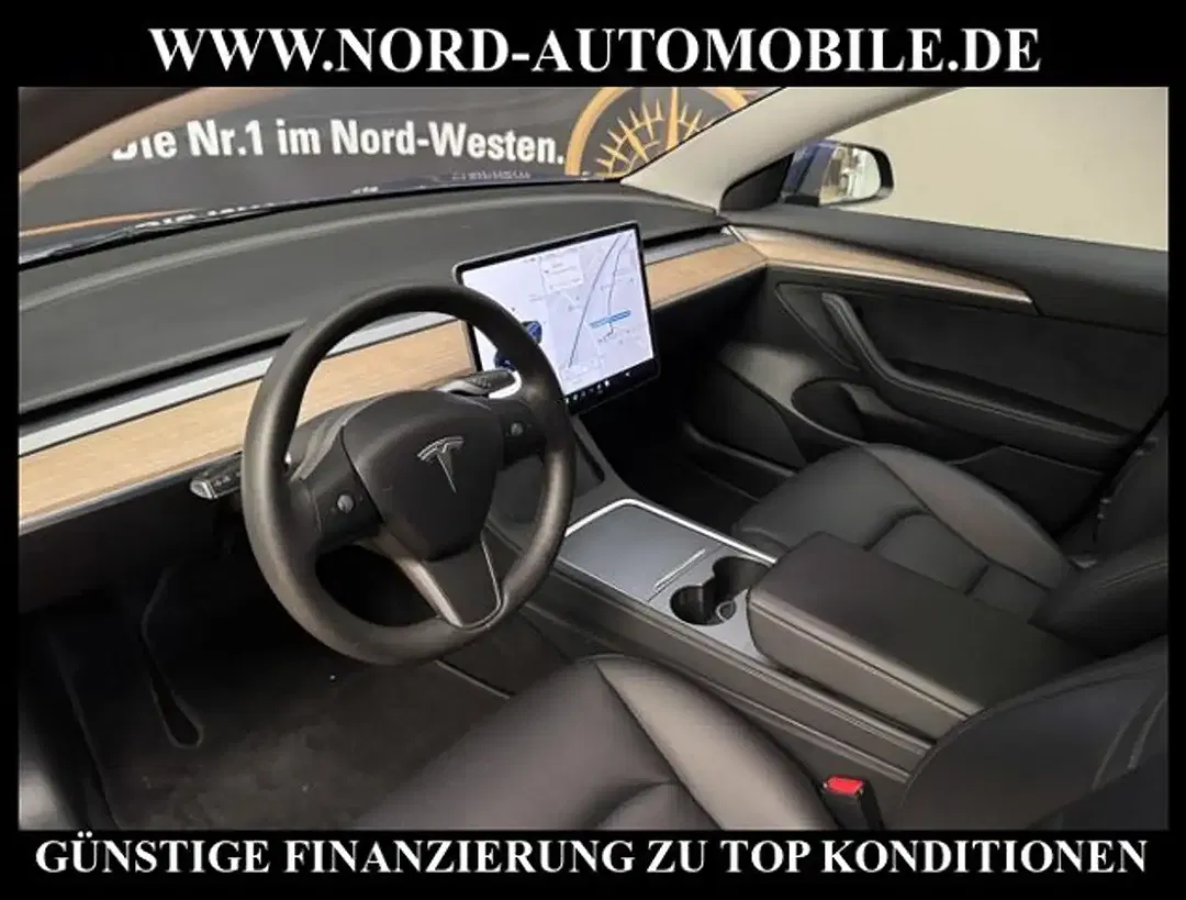 Tesla Model 3 - Thumbnail 12