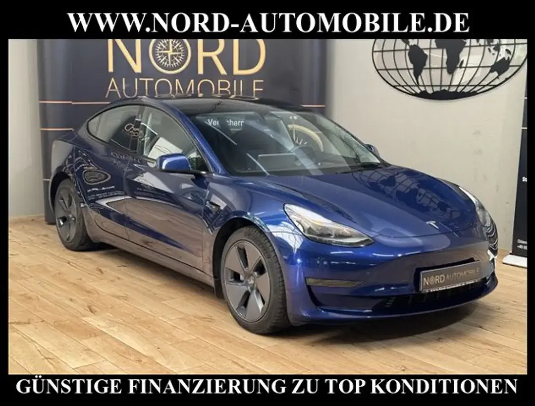 Tesla Model 3 - Thumbnail 2