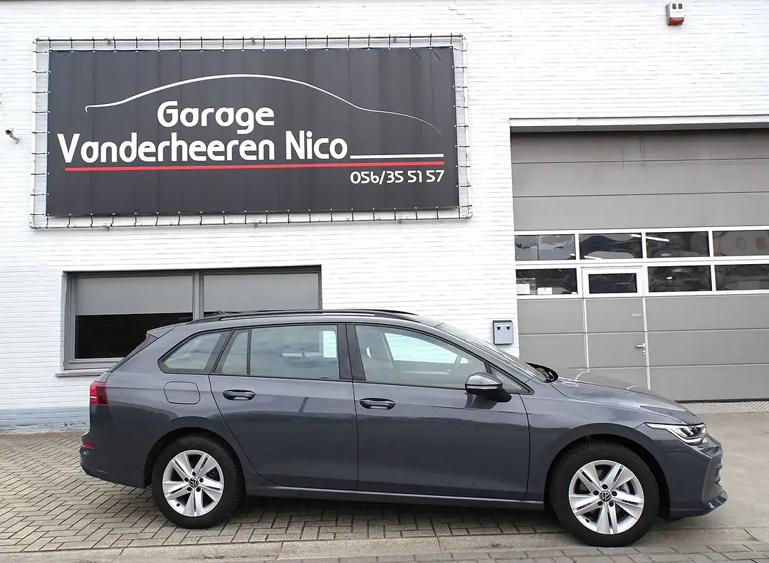 Volkswagen Golf Variant - Thumbnail 1