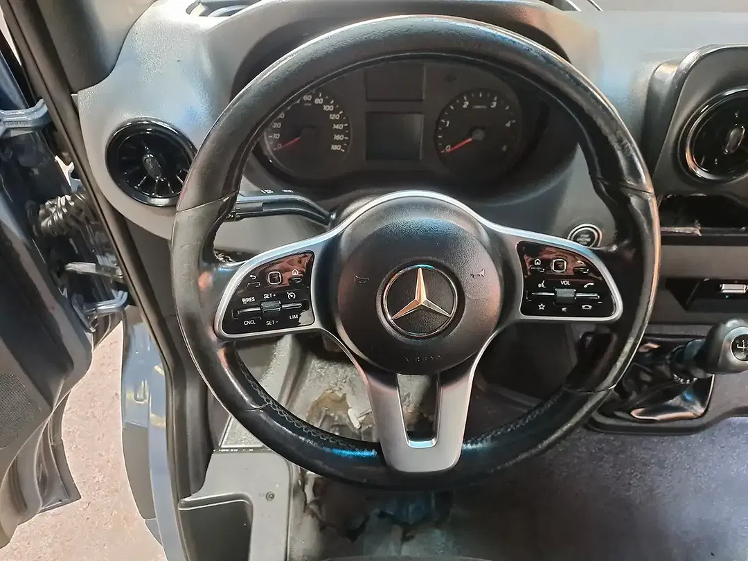Mercedes-Benz Sprinter - Thumbnail 13