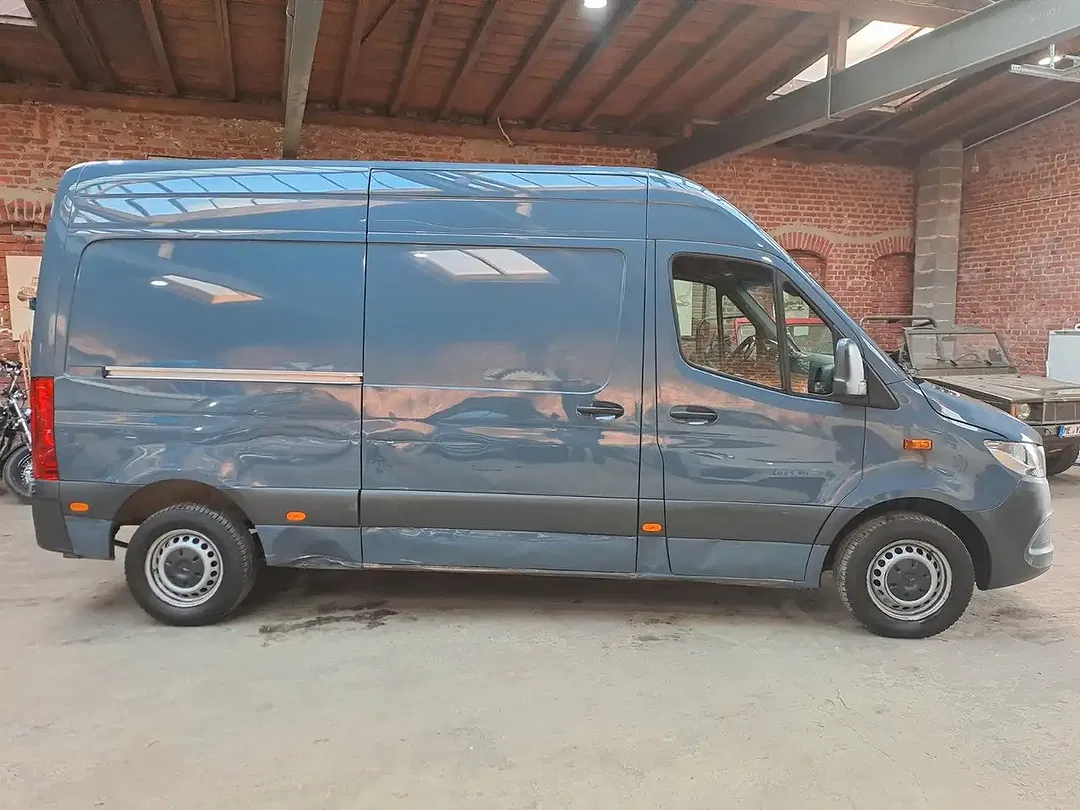Mercedes-Benz Sprinter - Thumbnail 4