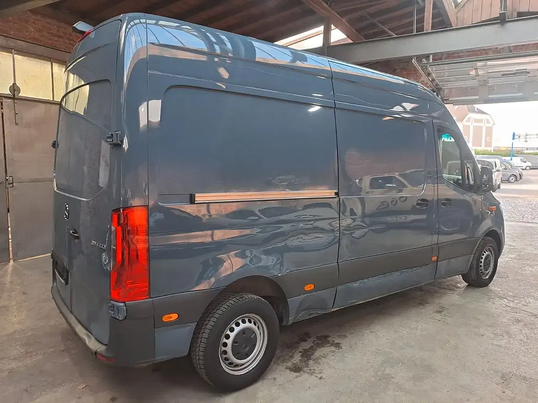 Mercedes-Benz Sprinter - Thumbnail 5