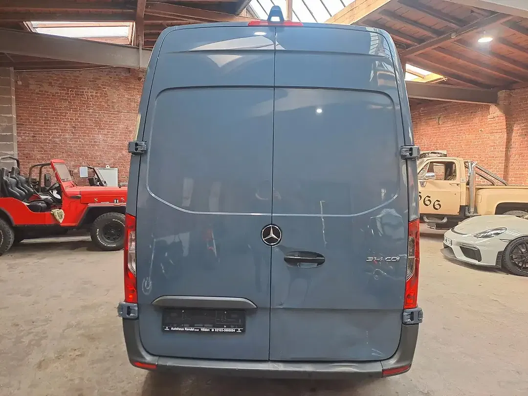 Mercedes-Benz Sprinter - Thumbnail 6