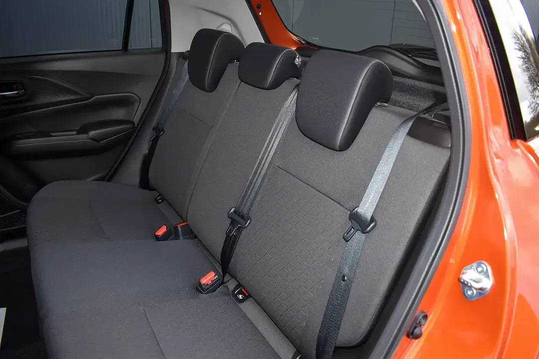 Suzuki Swift - Thumbnail 12