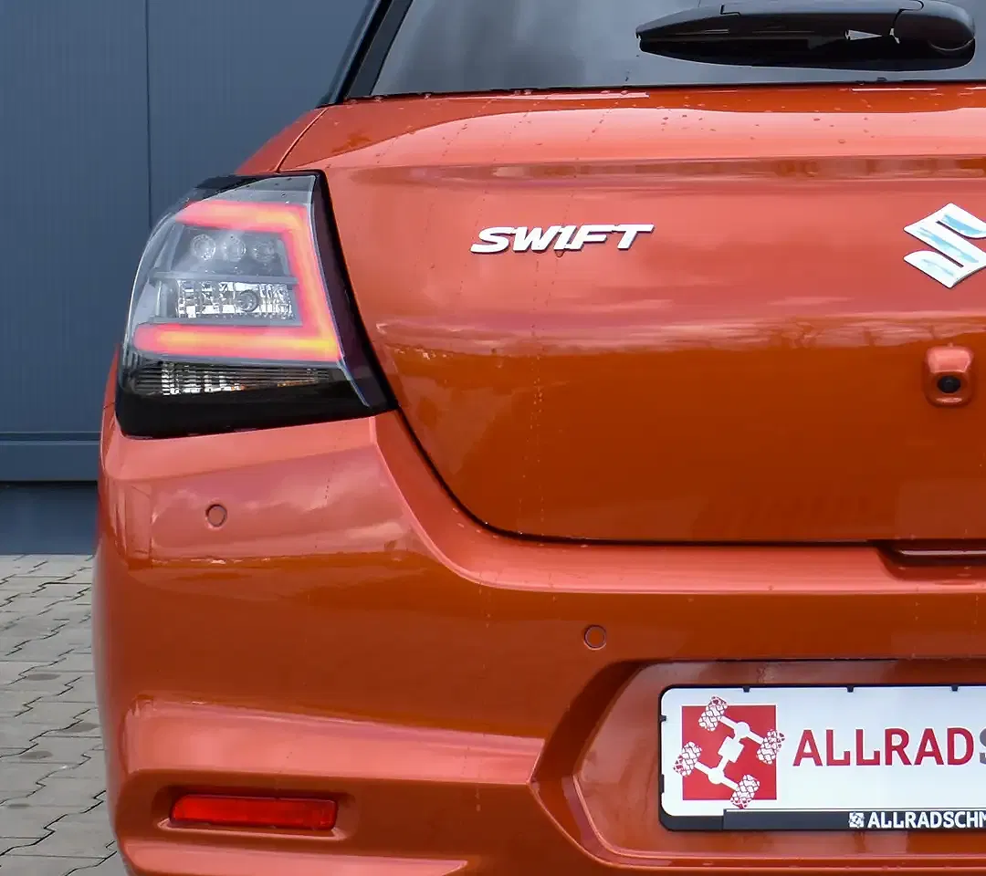 Suzuki Swift - Thumbnail 7
