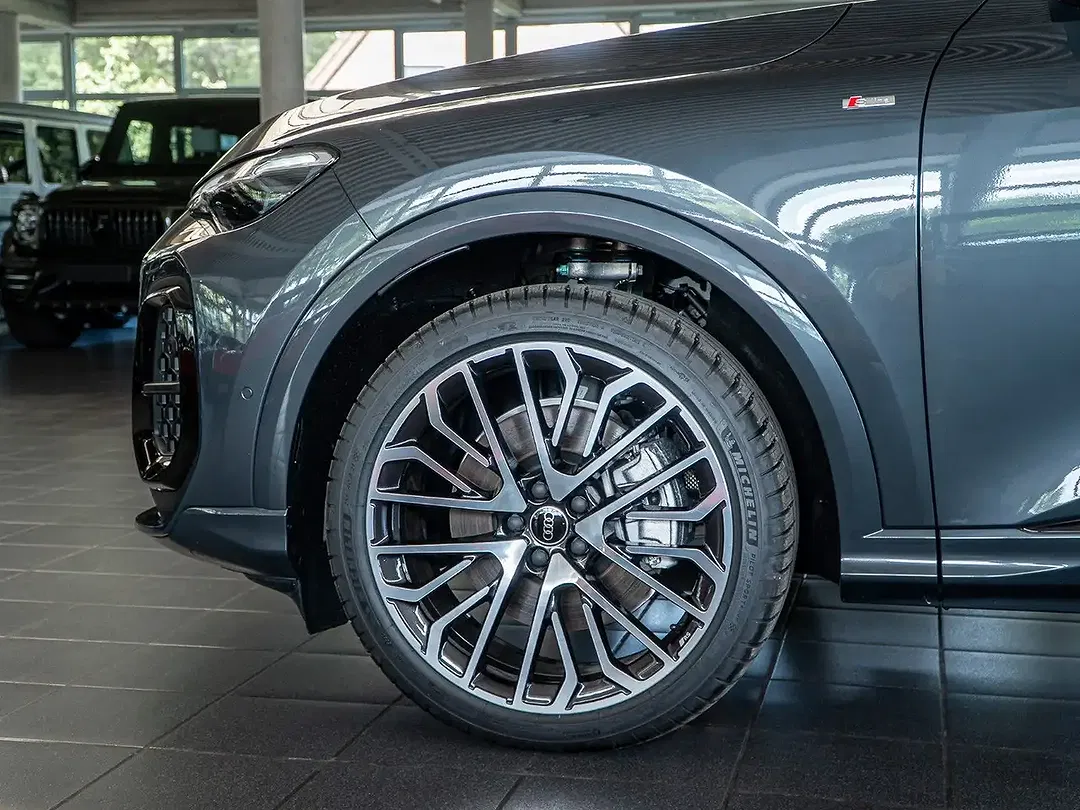 Audi Q5 - Thumbnail 5