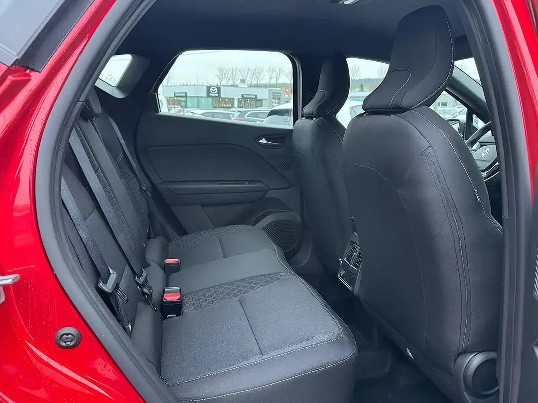 Renault Captur - Thumbnail 8
