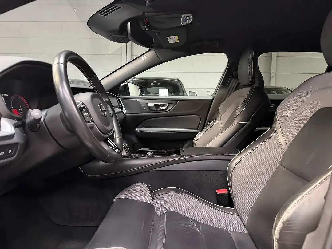 Volvo V60 - Thumbnail 6