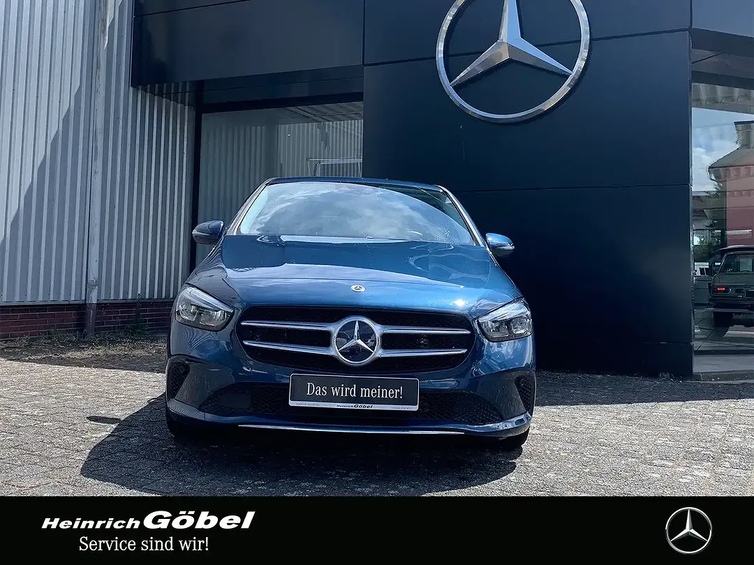 Mercedes-Benz B 180 - Thumbnail 2