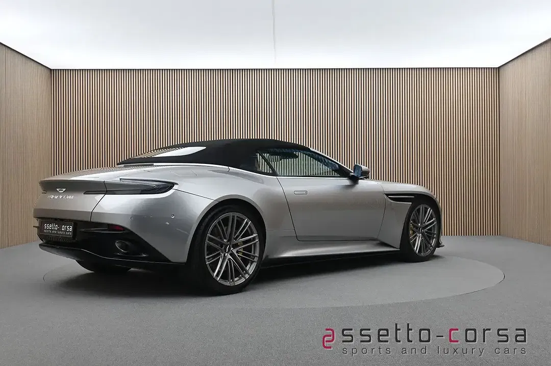 Aston Martin DB12 - Thumbnail 11