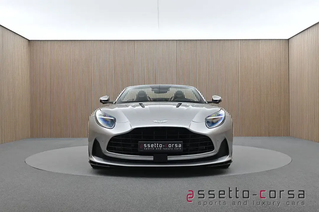 Aston Martin DB12 - Thumbnail 7