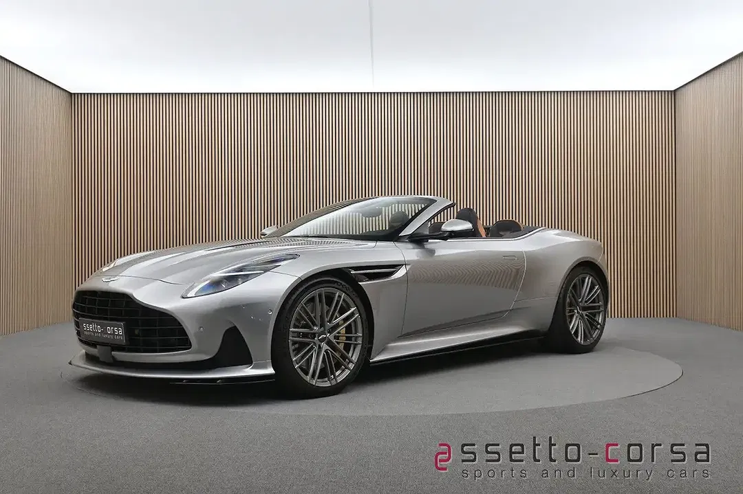 Aston Martin DB12 - Thumbnail 8
