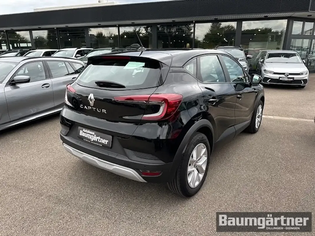 Renault Captur - Thumbnail 3