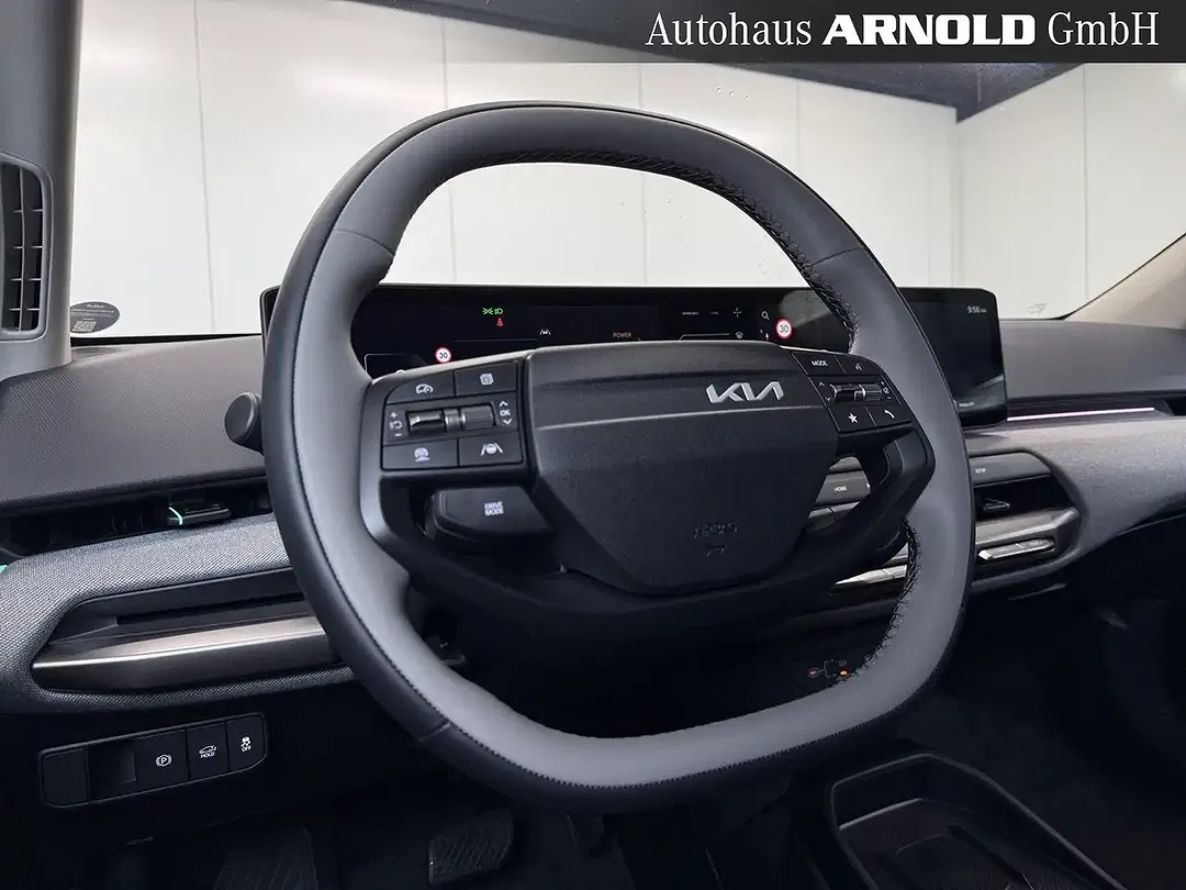 Kia EV4 - Thumbnail 9