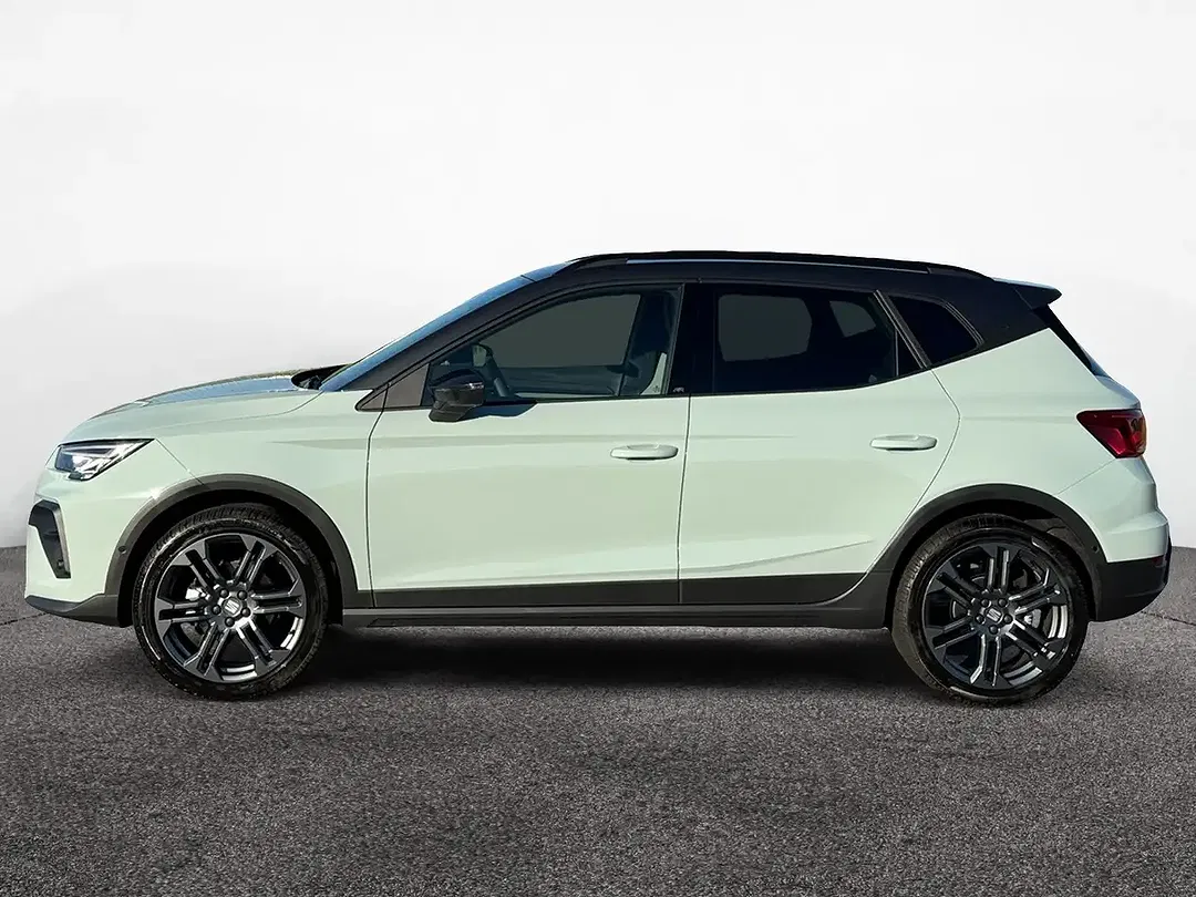 SEAT Arona - Thumbnail 3