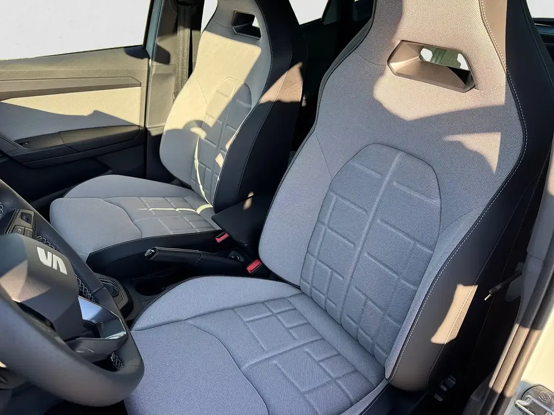 SEAT Arona - Thumbnail 8