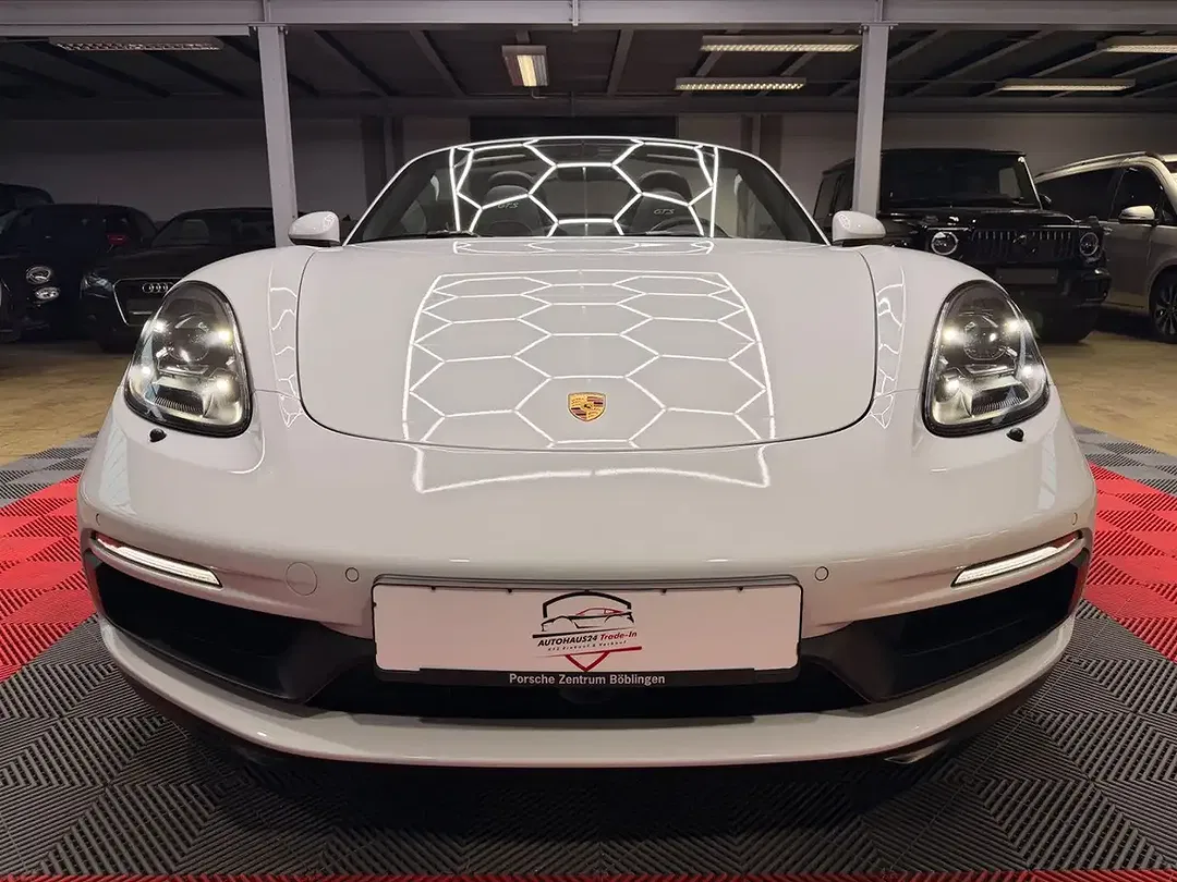 Porsche Boxster - Thumbnail 2