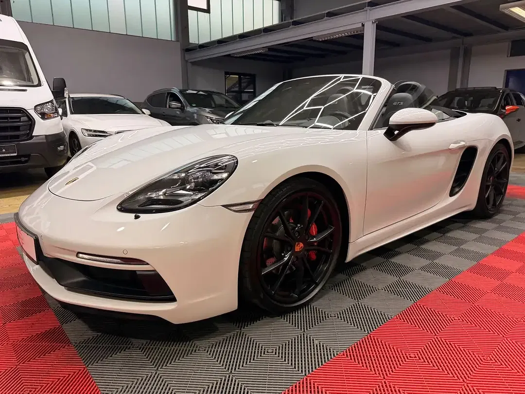 Porsche Boxster - Thumbnail 6