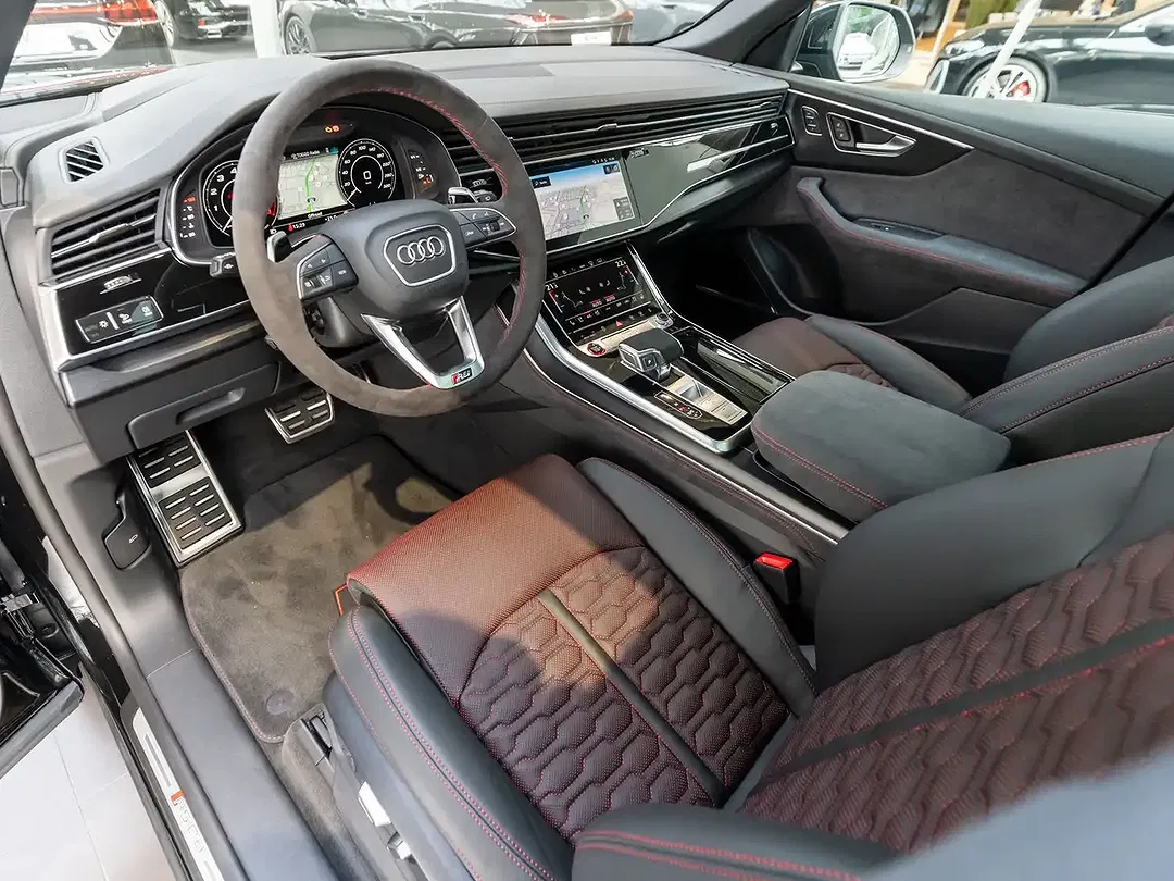 Audi RS Q8 - Thumbnail 9