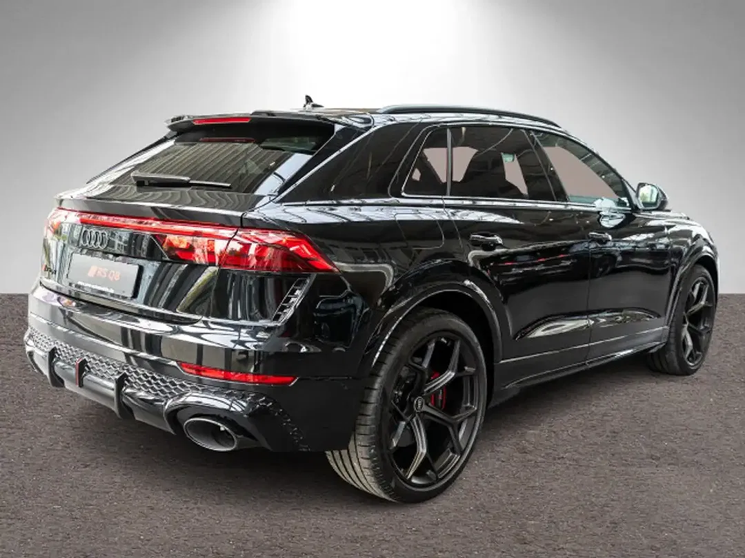 Audi RS Q8 - Thumbnail 1