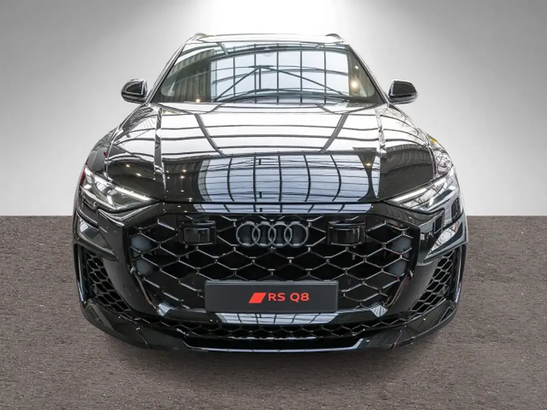 Audi RS Q8 - Thumbnail 3