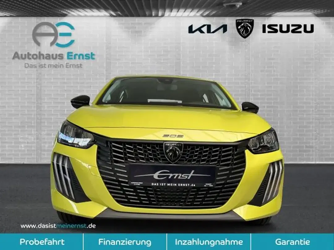 Peugeot 208 - Thumbnail 3