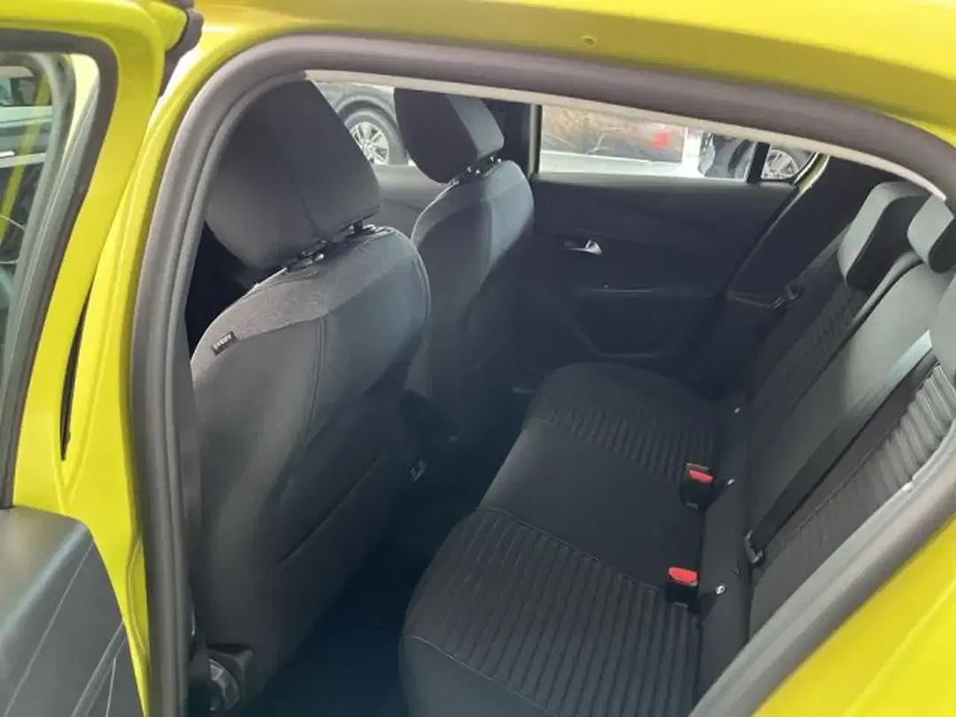 Peugeot 208 - Thumbnail 9