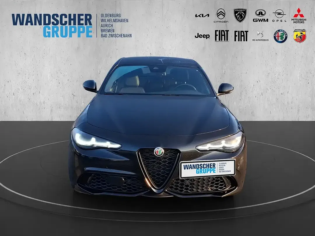 Alfa Romeo Giulia - Thumbnail 8