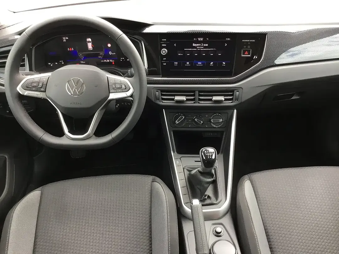 Volkswagen Polo - Thumbnail 11