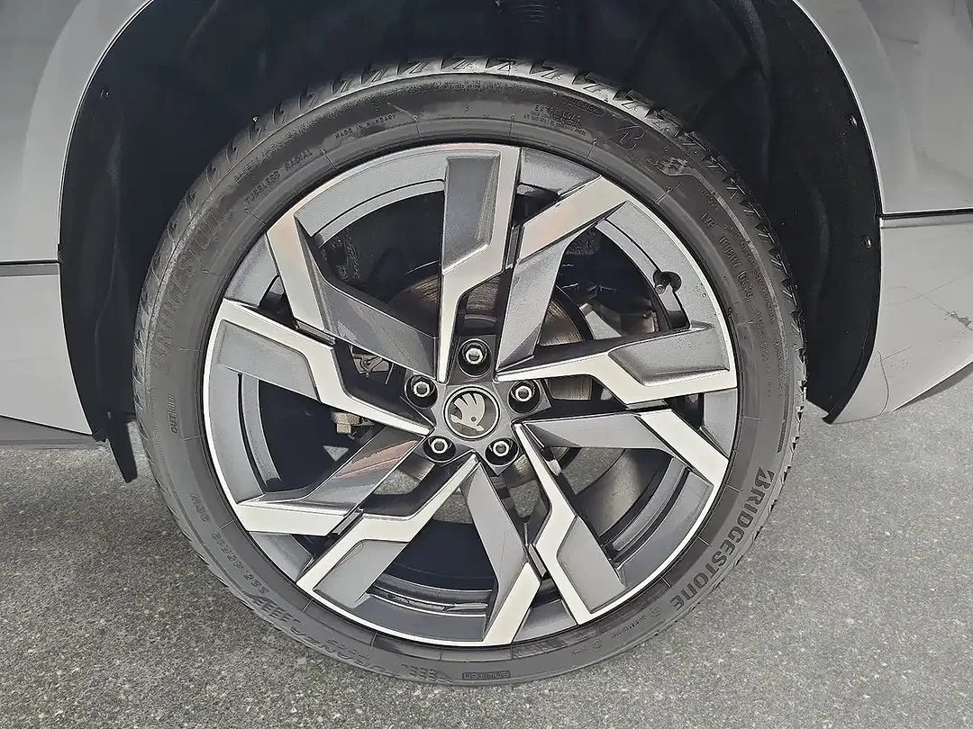 Skoda Karoq - Thumbnail 6