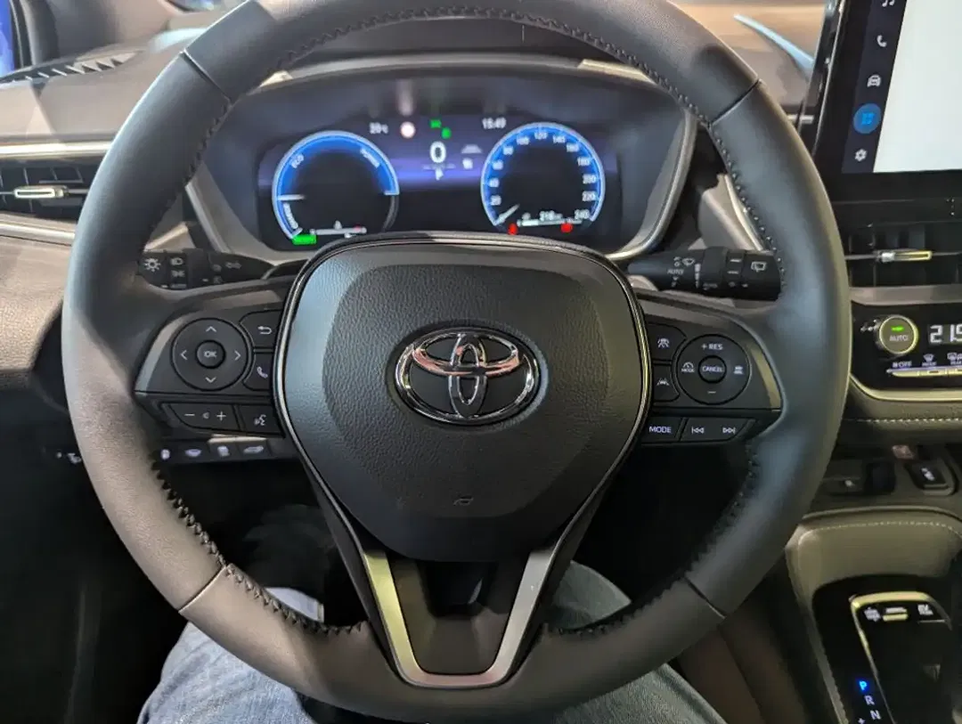 Toyota Corolla - Thumbnail 13