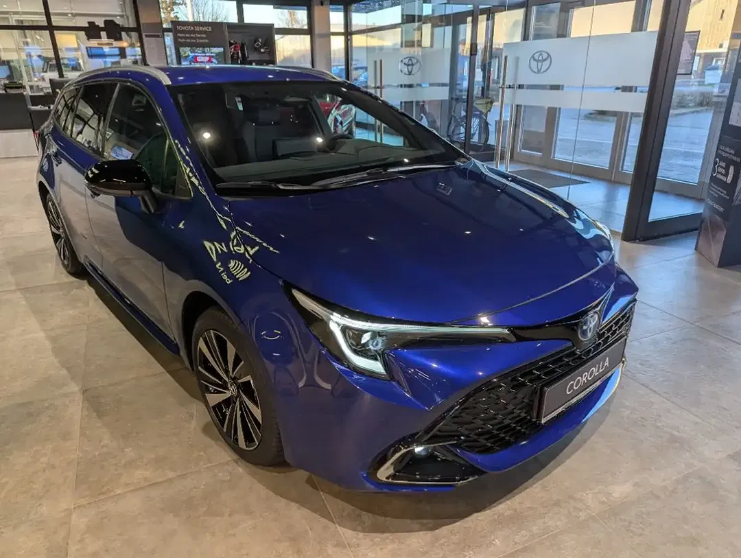 Toyota Corolla - Thumbnail 3